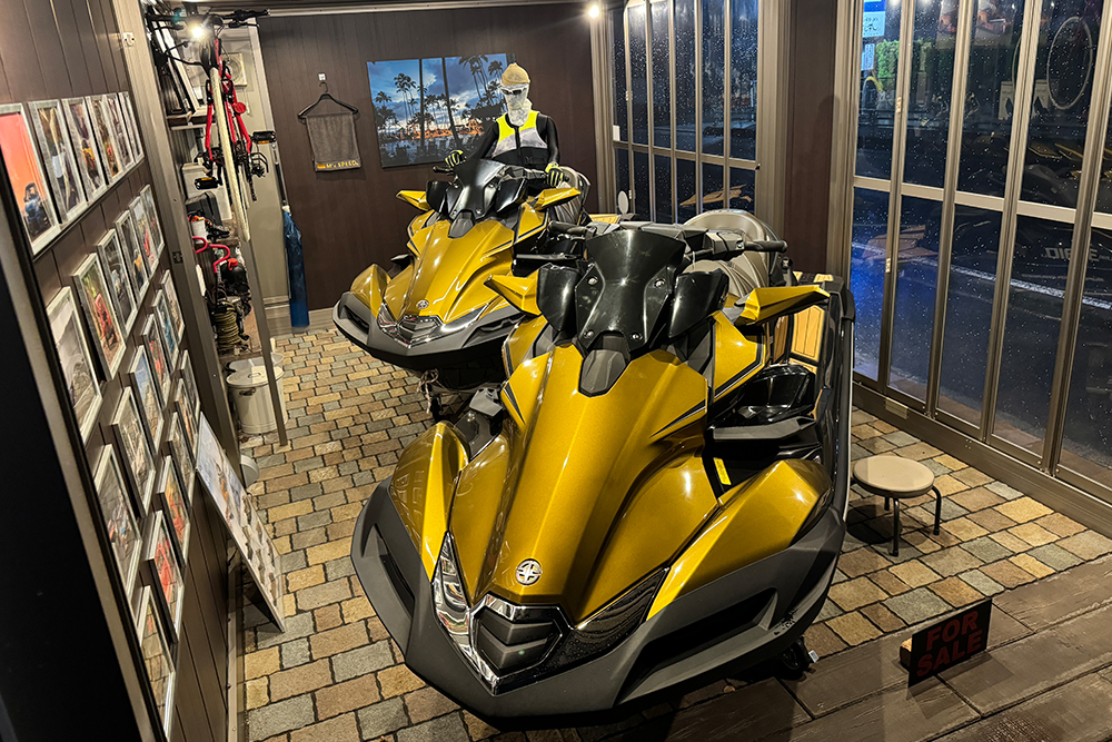 ベイマリーナ福山で展示されているJET SKI ULTRA 310LX